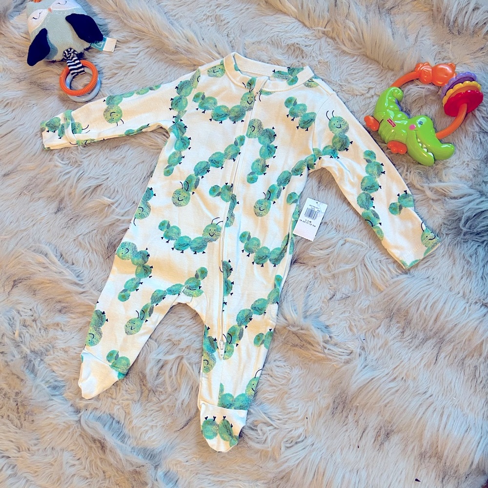 Old Navy Two Way Zipper Little Catterpillar Baby Boy Onesie (0-3 M)